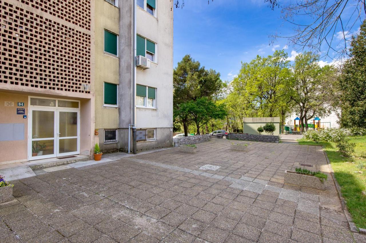 Sunny Studio Apartment With Balcony Rijeka Exterior foto